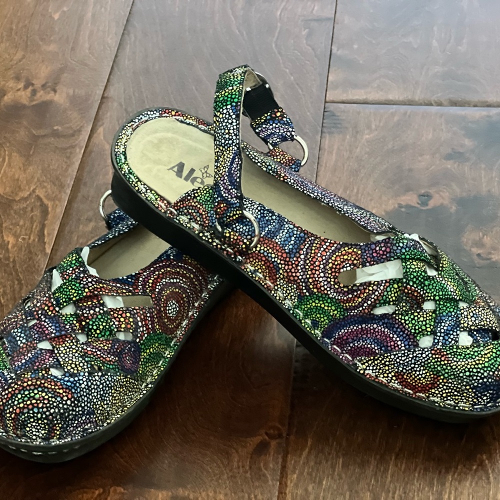 Algeria nursing shoes size 39 comfortable for all day shifts! Size 9 orig  $150